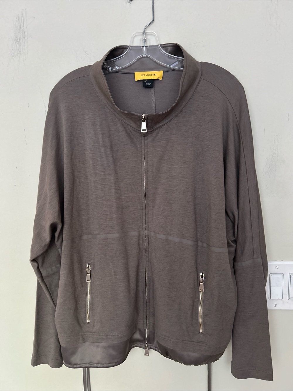St. John Front Zip Jacket Dolman
Sleeves Tan Women's Size XL